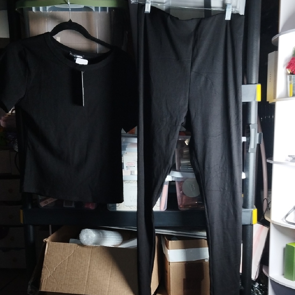 Fashion Nova Classic Black Leggings and Tee Set